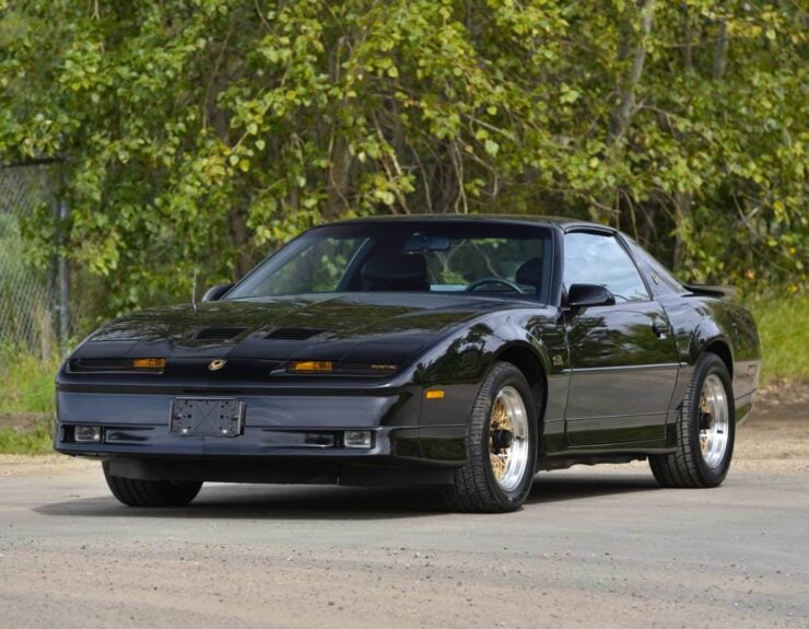 Pontiac Trans Am GTA 19