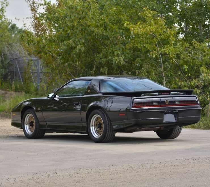 Pontiac Trans Am GTA 2