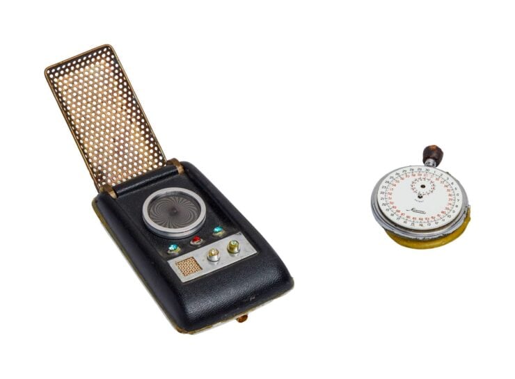 Star Trek Communicator 9