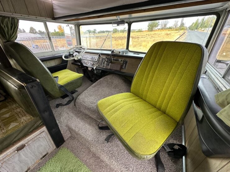 Winnebago D22 Motorhome 12