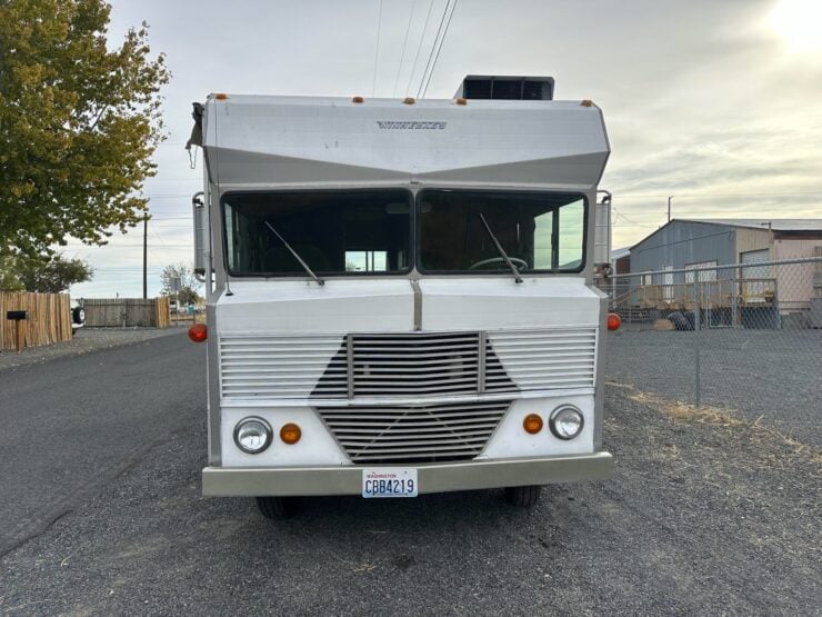 Winnebago D22 Motorhome 7