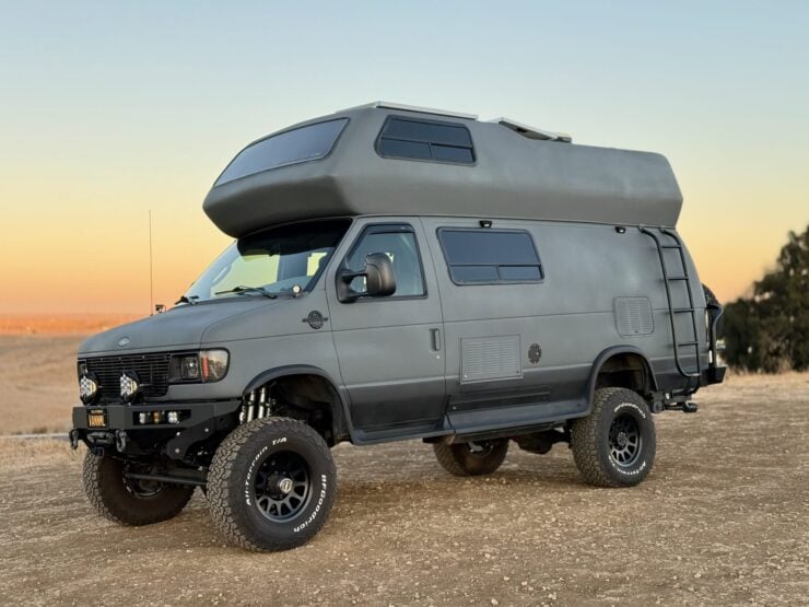 Ford E-350 Airstream B-190 Camper 4×4 20