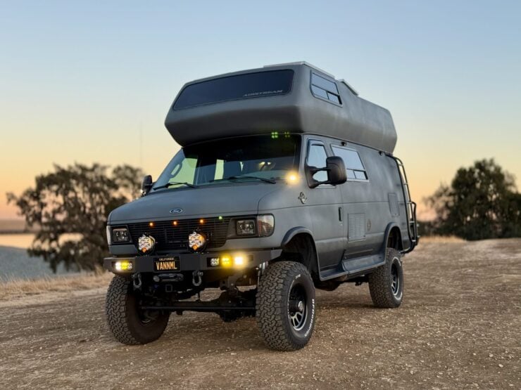 Ford E-350 Airstream B-190 Camper 4×4 4