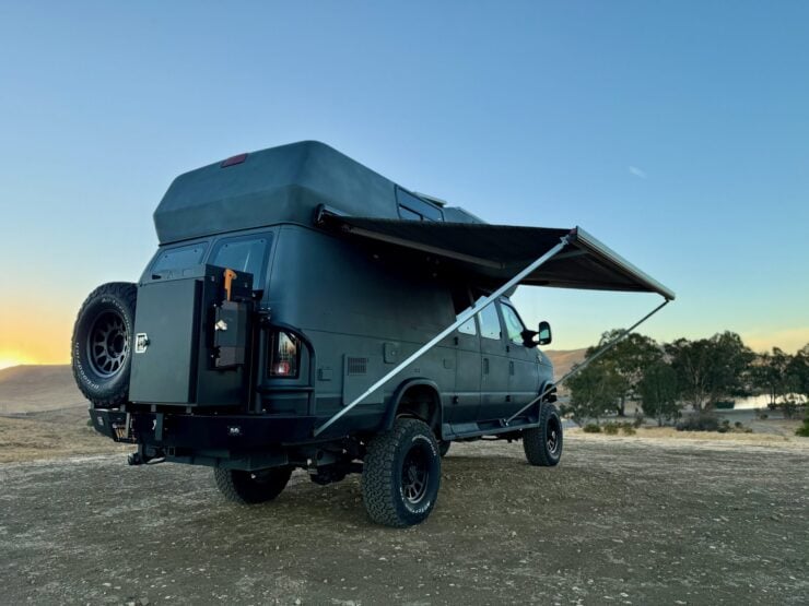 Ford E-350 Airstream B-190 Camper 4×4 7