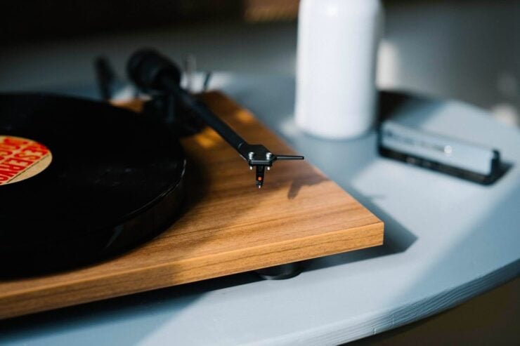 Pro-Ject E1 Phono Turntable 3