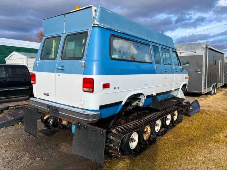 Chevrolet Van Bombardier Snowcat 5