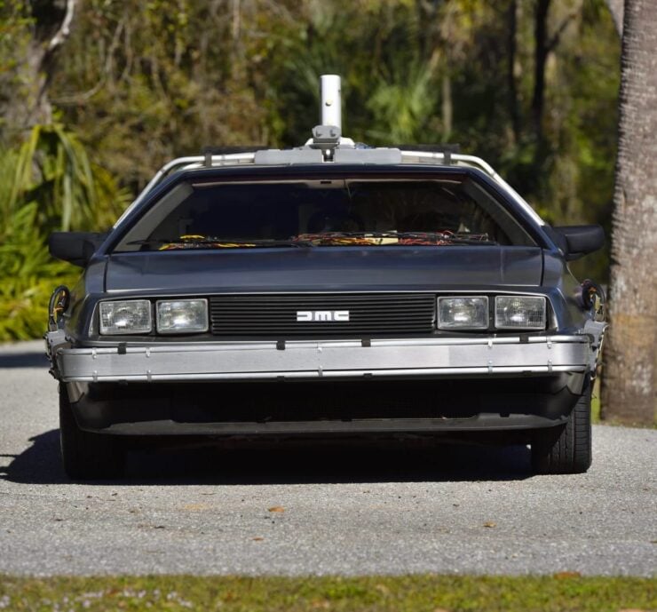 DeLorean DMC-12 Time Machine Back to the Future 17