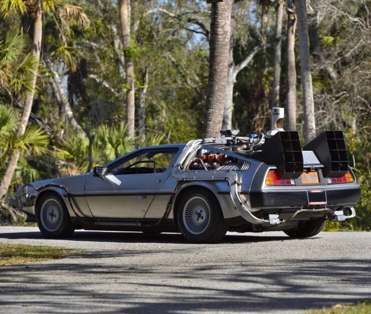 DeLorean DMC-12 Time Machine Back to the Future 20