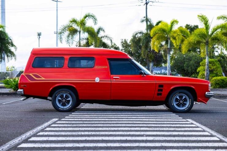 Holden HJ Sandman 5