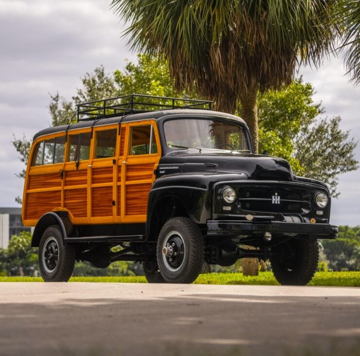 International Harvester R140 4x4 16