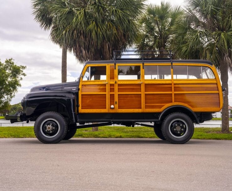 International Harvester R140 4x4 3