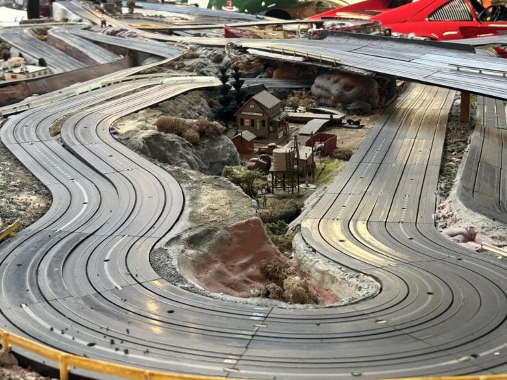 Slot Car Raceway And Model Railroad Track 16