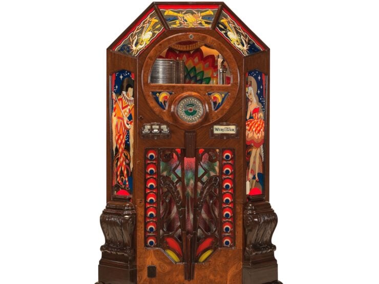 Wurlitzer Juke Box - The Victory Model