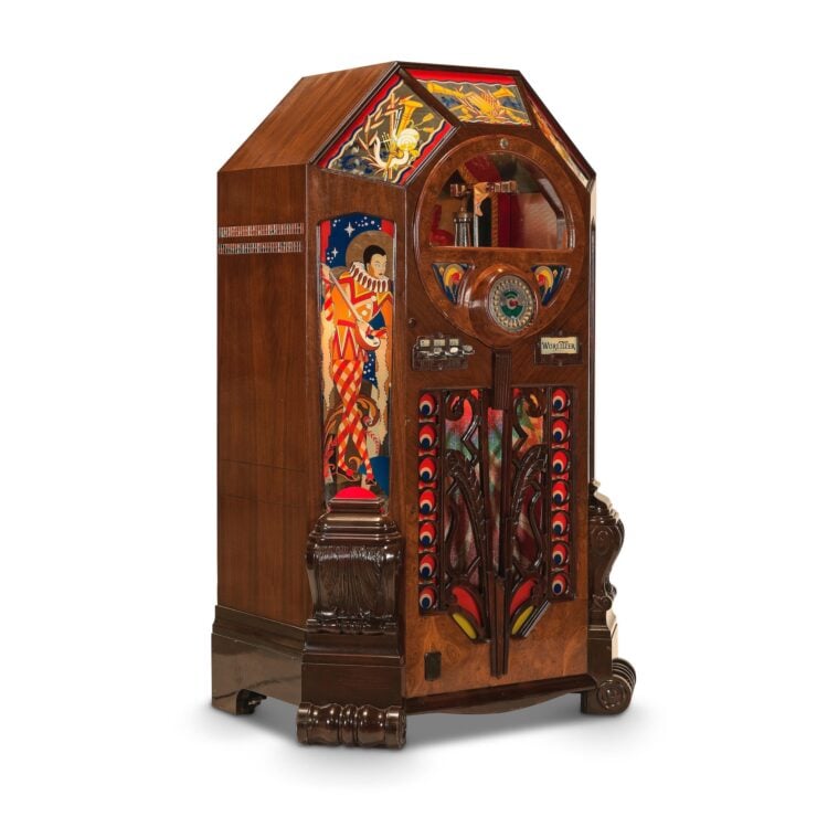 Wurlitzer Juke Box - The Victory Model 2