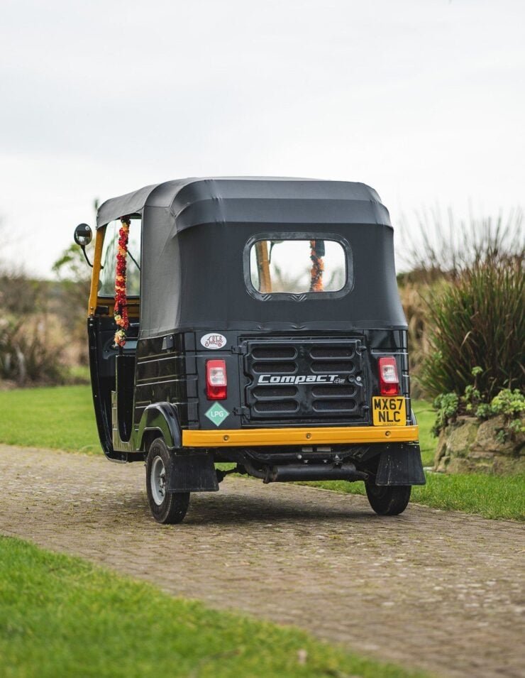 Bajaj Tuk Tuk 2