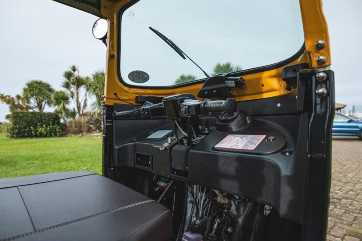 Bajaj Tuk Tuk 7