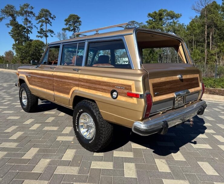 Jeep Grand Wagoneer 3