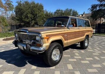 Jeep Grand Wagoneer