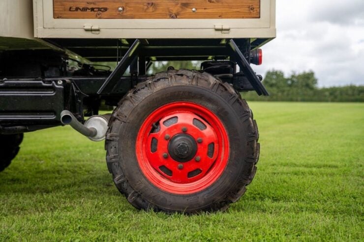 Unimog 401 Westfalia Frog-Eye 5