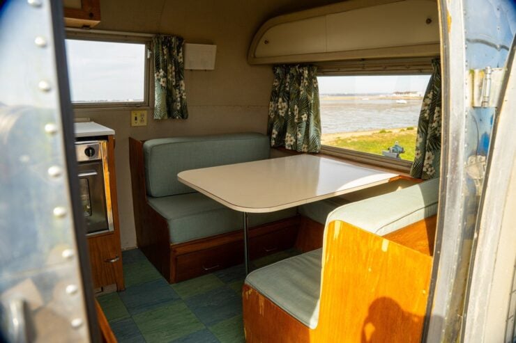 Airstream Safari 22 21