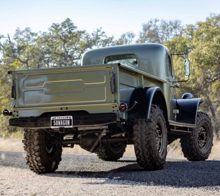 Dodge Power Wagon 4