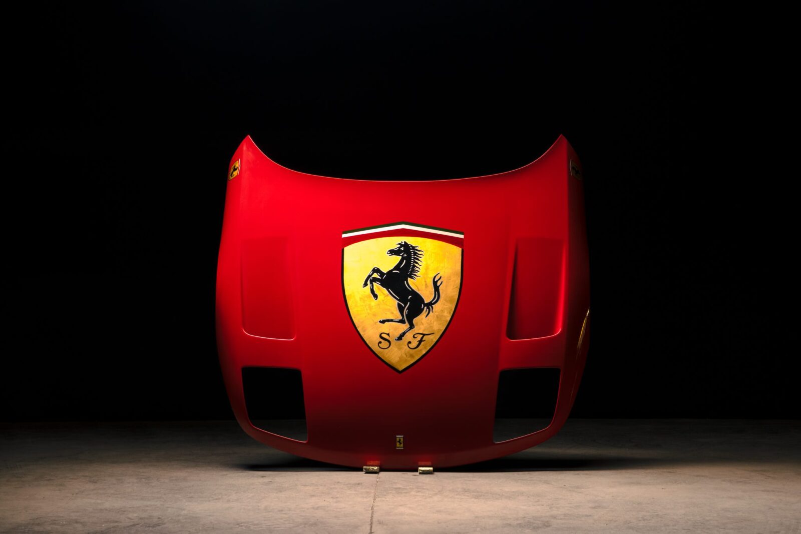 Ferrari 456 Display Hood