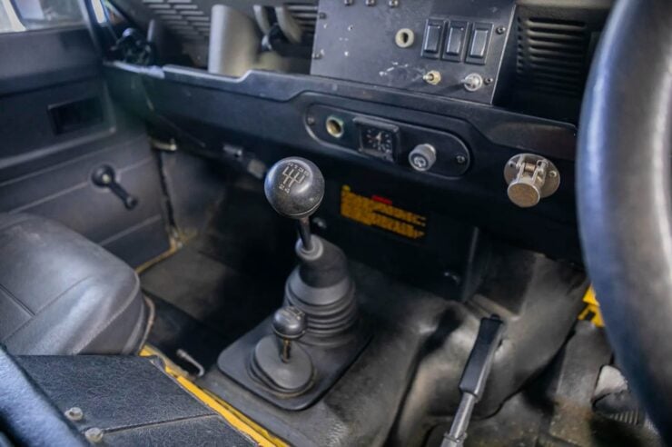 Land Rover Defender Camel Trophy 3