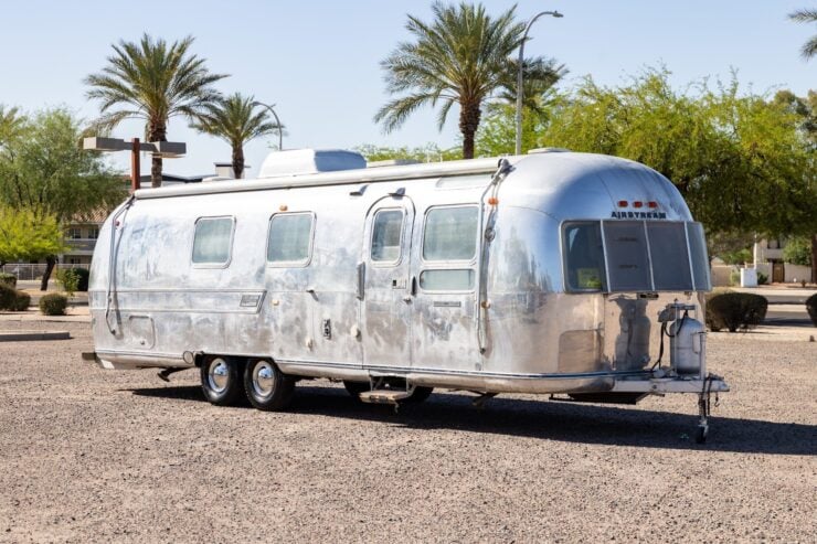Airstream International Land Yacht Sovereign 1