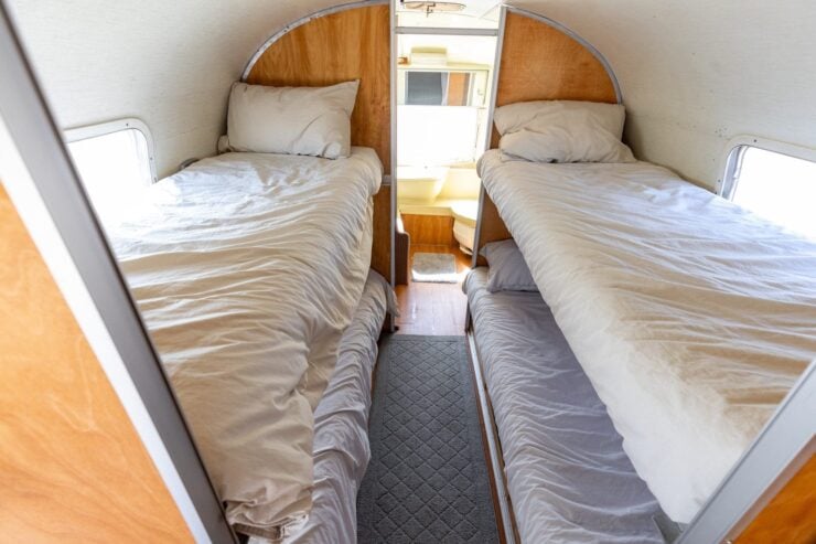 Airstream International Land Yacht Sovereign 16