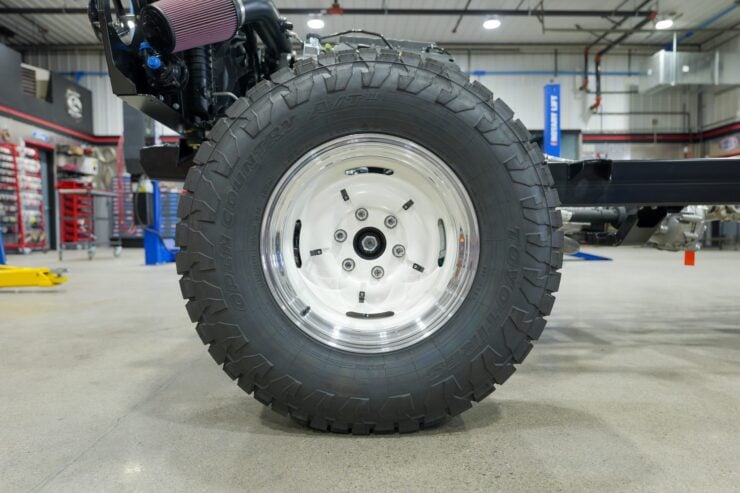 Roadster Shop GM Pickup 4×4 Chassis 13