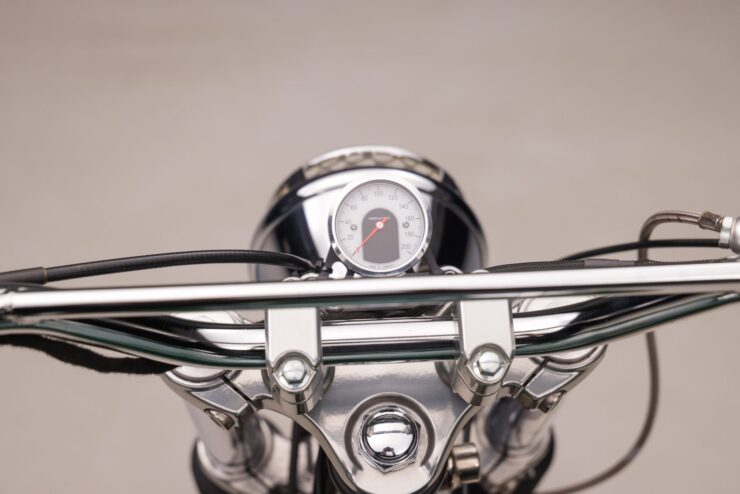 Triumph Bonneville T100 Scrambler 10