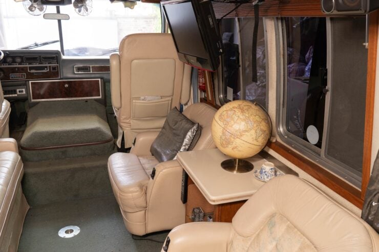 Airstream 350 LE Motorhome 24