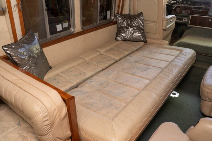 Airstream 350 LE Motorhome 25