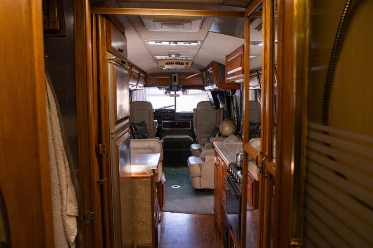 Airstream 350 LE Motorhome 3