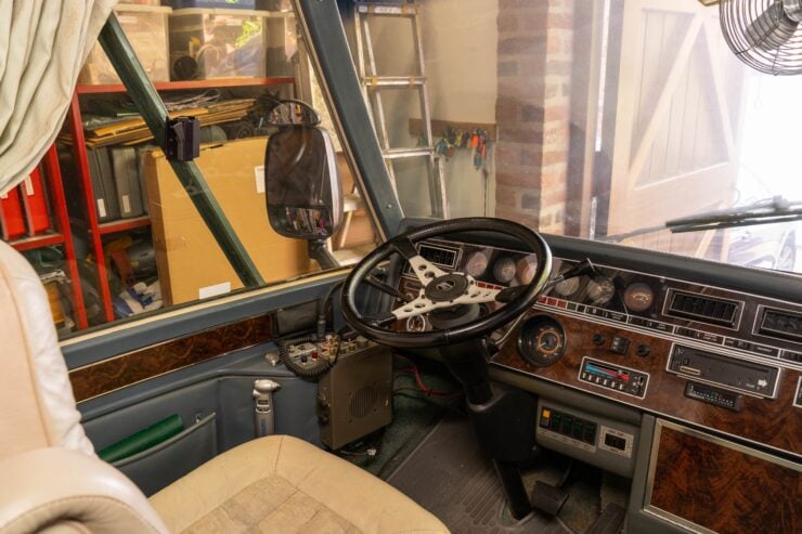 Airstream 350 LE Motorhome 7