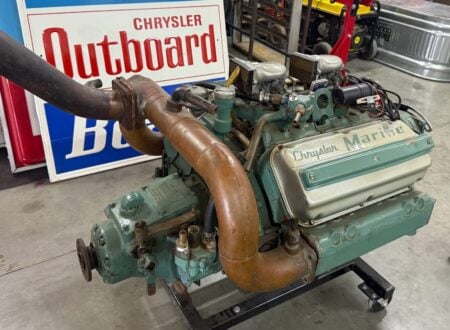 Chrysler V8 Marine Hemi Engine