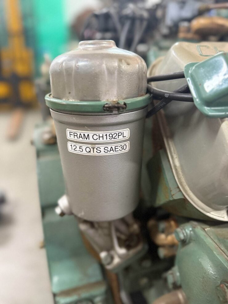 Chrysler V8 Marine Hemi Engine 8