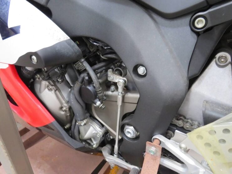 Honda CBR1000RR Fireblade 4
