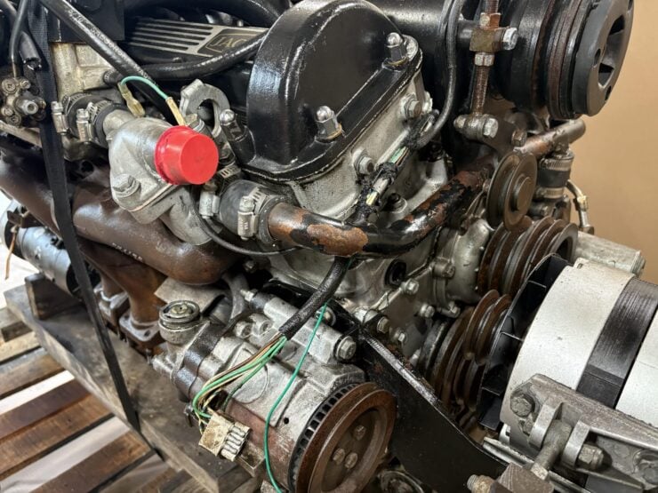 Jaguar V12 engine 9