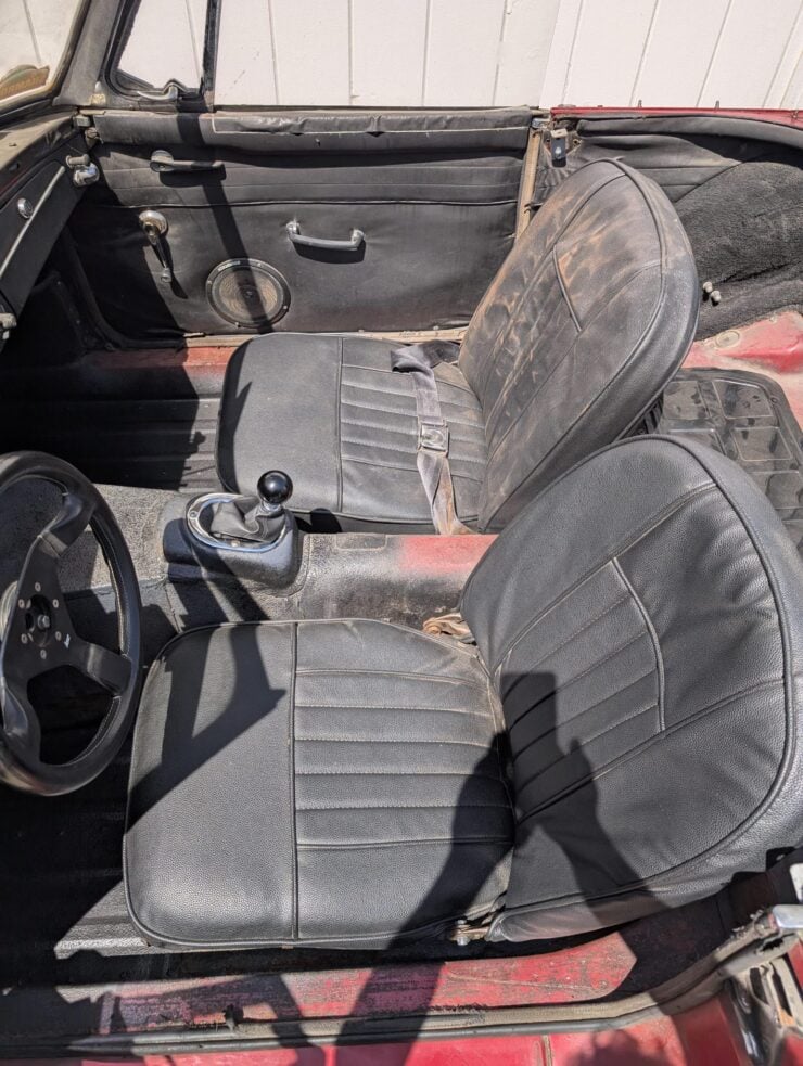 Safari-Style MGB Roadster V8 18