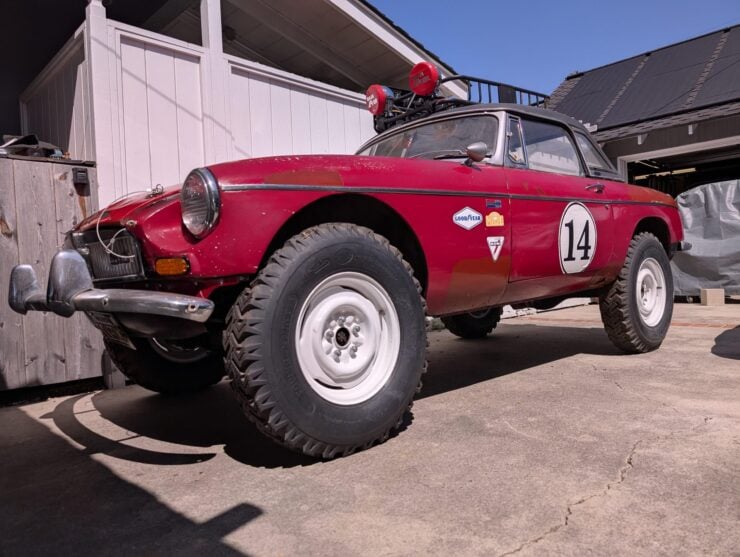 Safari-Style MGB Roadster V8 2