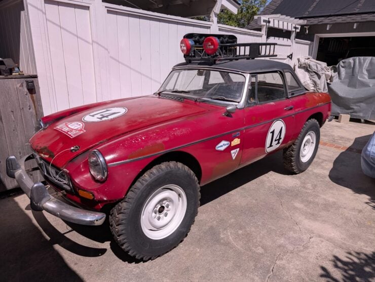 Safari-Style MGB Roadster V8 3