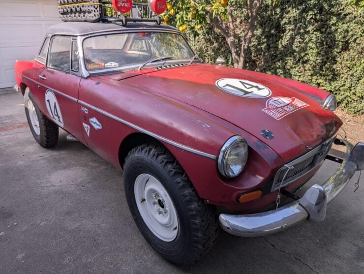 Safari-Style MGB Roadster V8 9