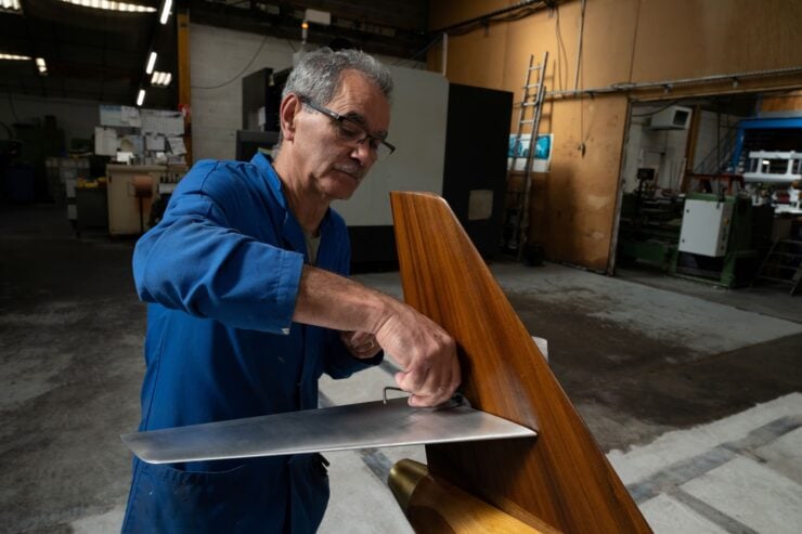 Scale wind tunnel model of the Dassault Falcon private jet 2