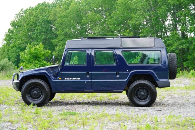 Toyota Mega Cruiser High Roof 1