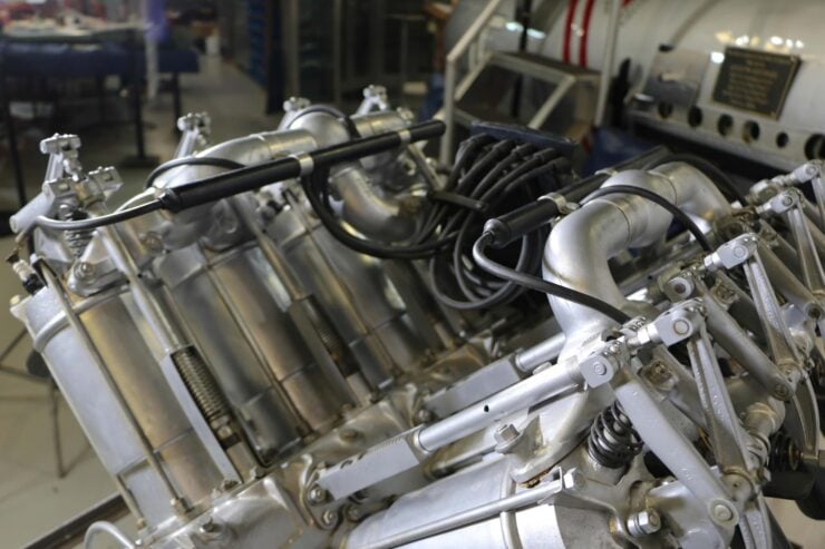 Curtiss OX-5 V8 Engine 4