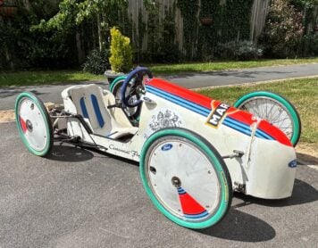 Gravity Racer