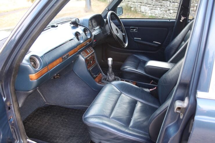 Mercedes-Benz W123 Sleeper 5