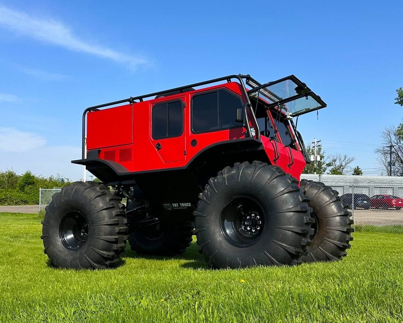 TUT Titan Amphibious 4x4 1