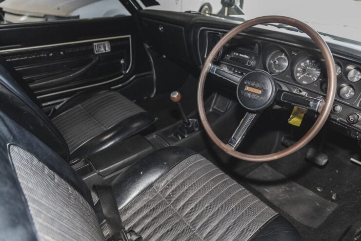 Toyota Crown Coupe 16